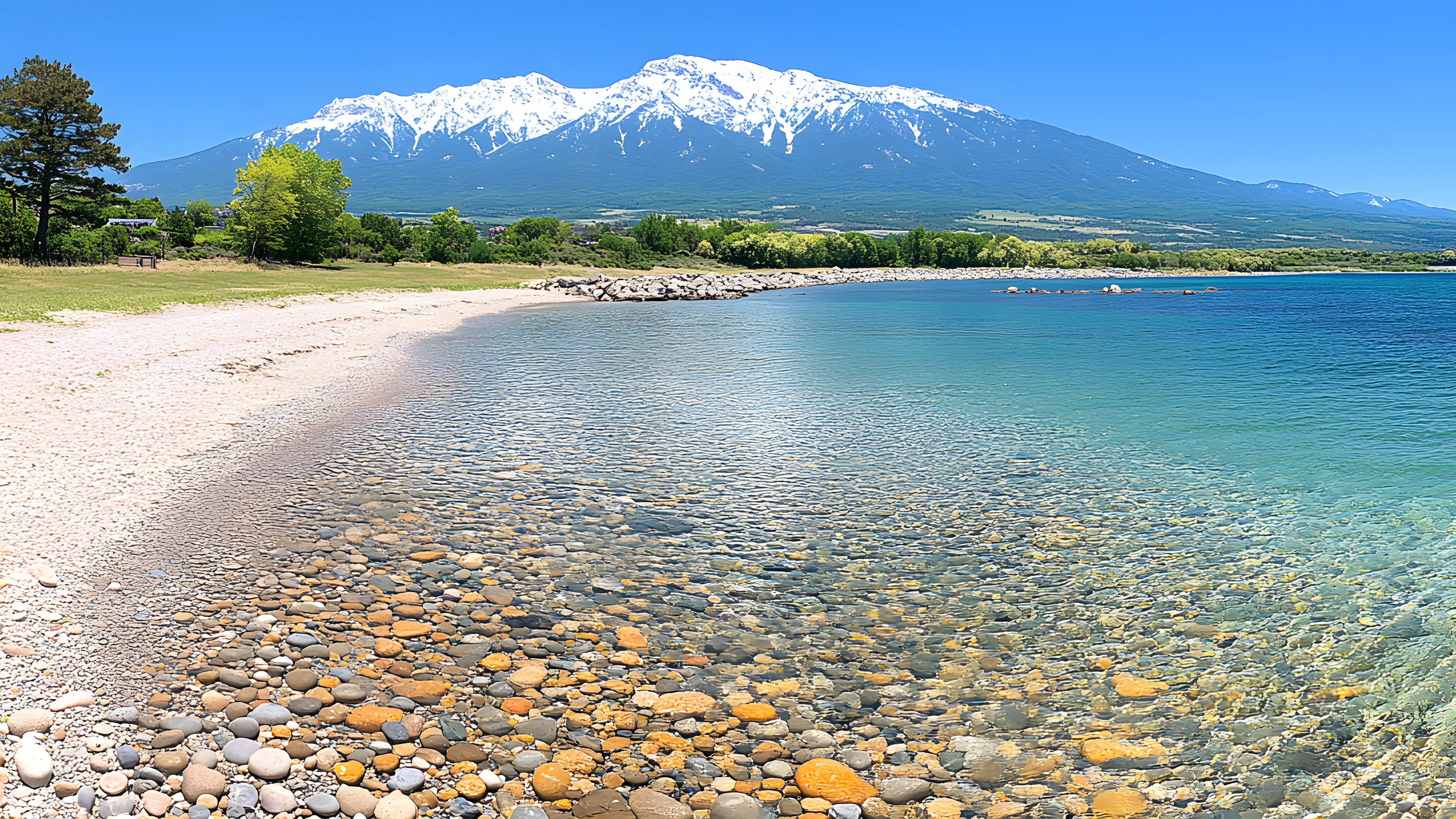 Water, Sky, Mountain, Water resources, Daytime, Green, Natural landscape, Azure, Natural environment, Lake, Tree, Coastal and oceanic landforms, Watercourse, Bank, Landscape, Beach, Horizon, Morning, Mountainous landforms, Mountain range