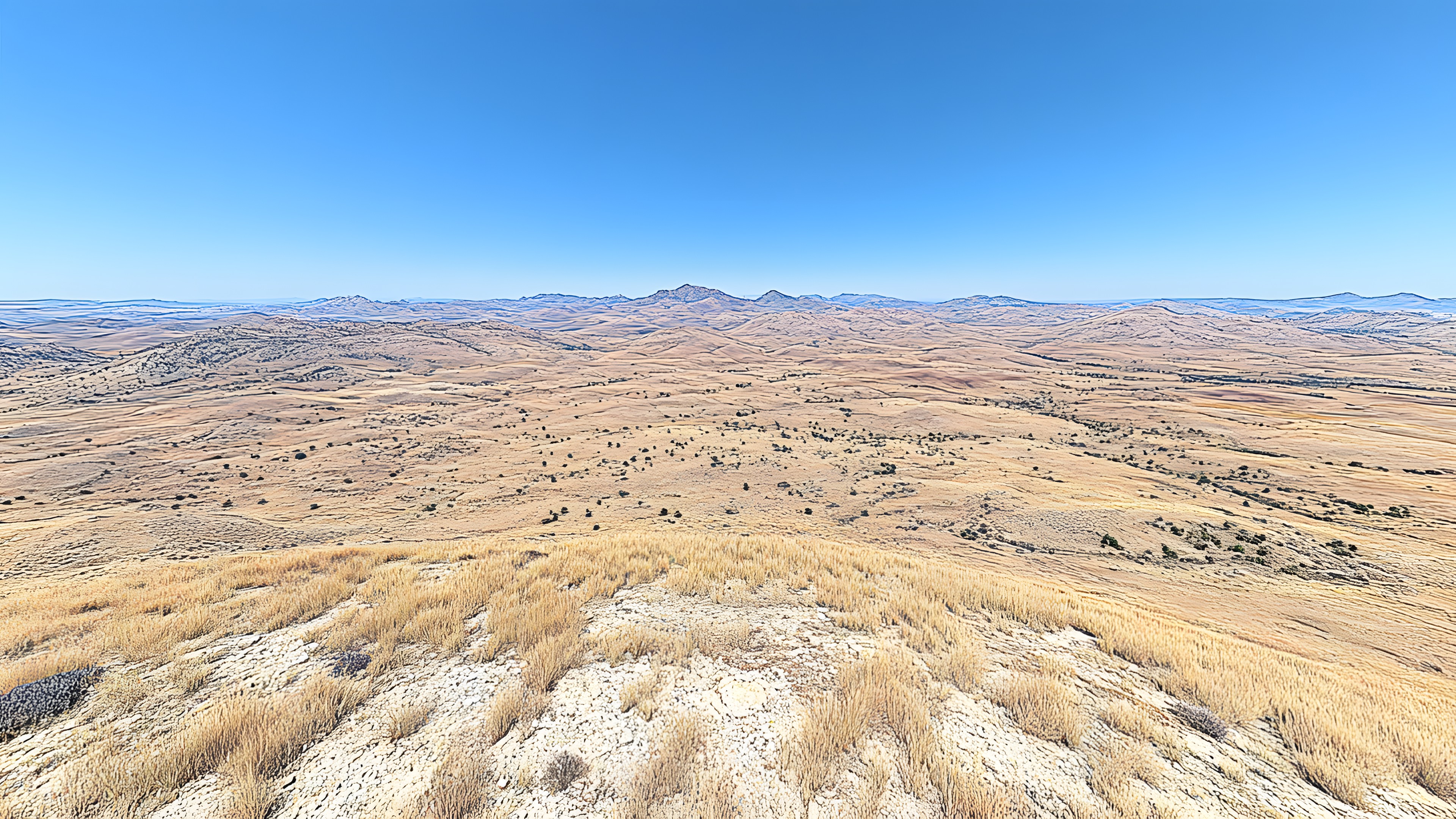 Blue, Natural environment, Ecoregion, Horizon, Plant community, Wilderness, Aeolian landform, Badlands, Shrubland, Geology, Steppe, Fell, Savanna, Geological formation, Desert, Sand, Slope, Prairie, Chaparral, Plateau