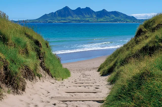 Green, Coast, Coastal and oceanic landforms, Sea, Ocean, Beach, Shore, Bay, Tropics, Headland, Island, Caribbean, Vacation, Sound, Cape, Wind wave, Promontory, List of peninsulas, Raised beach, Panorama