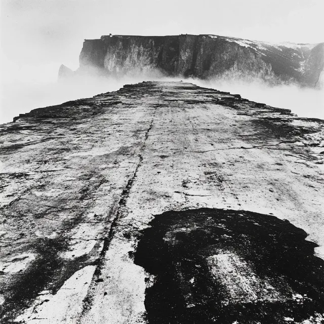 Monochrome photography, Rock, Black, Terrain, Geological formation, Cliff, Black and white, Monochrome, Geology, Sea, Grey, geological phenomenon, Outcrop, Headland, Klippe, Ocean, Escarpment, Bedrock, Coast, Fault