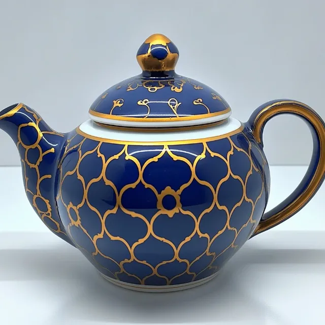 Blue, Teapot, Lid, Serveware, Porcelain, Still life photography, Ceramic, Antique