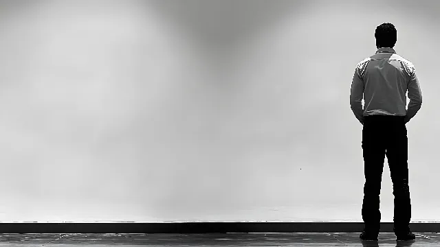 Photograph, White, Standing, Trousers, Monochrome photography, Black, Monochrome, Black and white, Waist, Dress shirt, Silhouette, Walking, Shadow